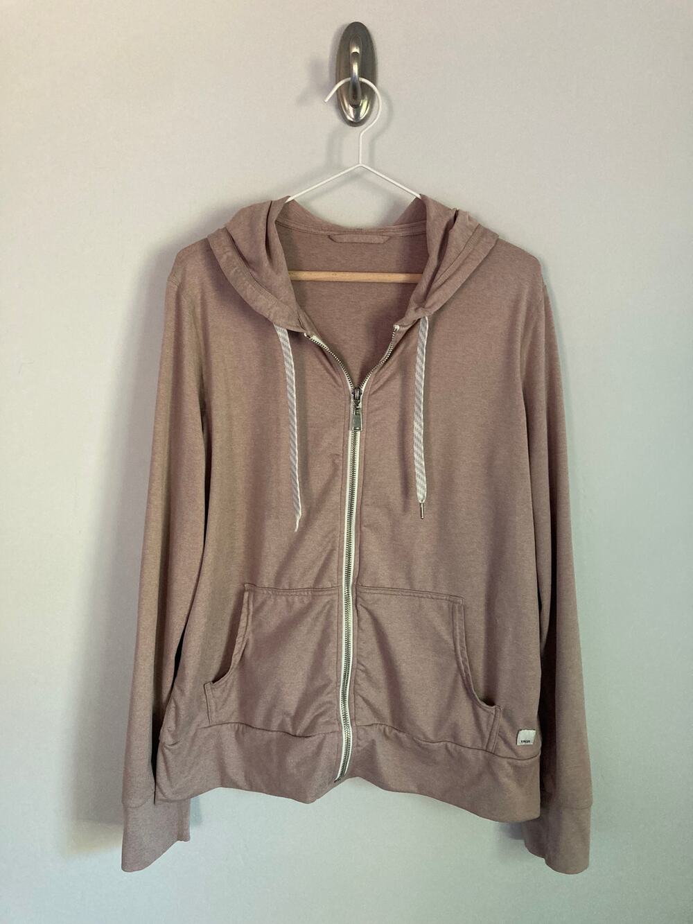 Vuori Mauve Dusty Rose Full Zip Hoodie Light Pink Athleisure Jacket